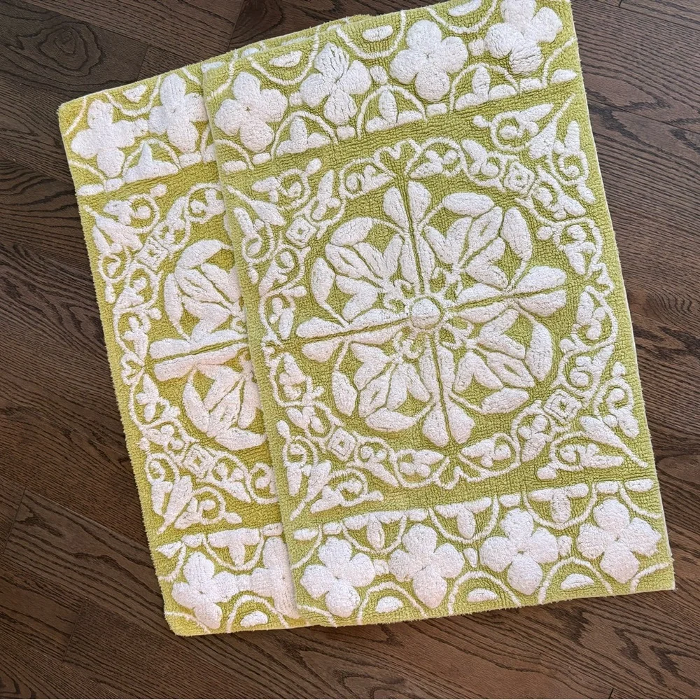 Anthropologie Floral Green and White Bath Mat